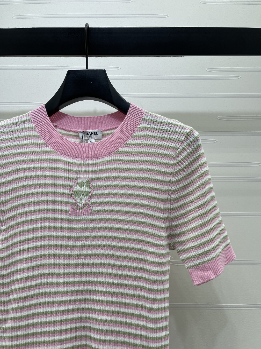 Women's short sleeves